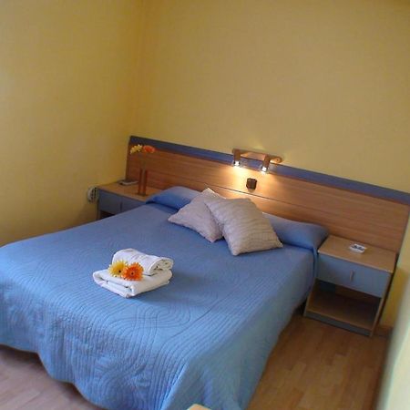 Hostal El Carmen Zaragoza Exterior foto